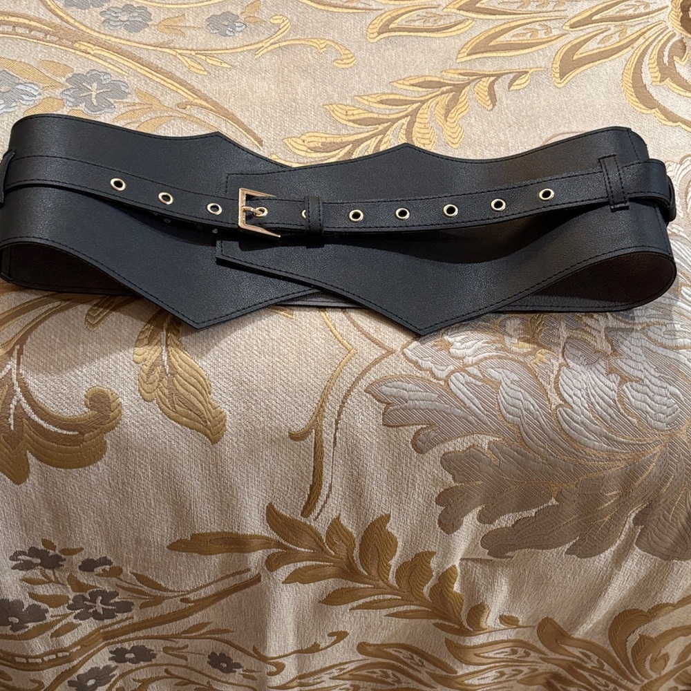 Gretchen Scott Designs Black Belt